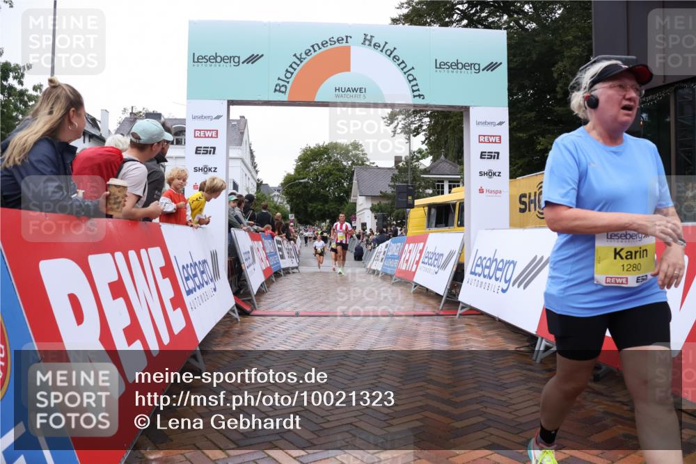 30.08.2026 - Blankeneser Heldenlauf Lena Gebhardt http://msf.ph/oto/10021323 30.08.2026 09:49:05 Ziel 1046, 1181, 1207, 1229, 1280, 1328, 1372, 1555, 1720, 1755, 1788 meine-sportfotos.de