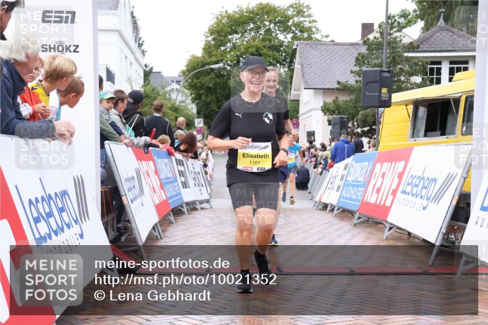 30.08.2026 - Blankeneser Heldenlauf Lena Gebhardt http://msf.ph/oto/10021352 30.08.2026 09:49:14 Ziel 1161, 1181, 1207, 1315, 1442, 1639, 1755 meine-sportfotos.de