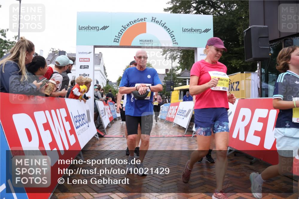 30.08.2026 - Blankeneser Heldenlauf Lena Gebhardt http://msf.ph/oto/10021429 30.08.2026 09:49:48 Ziel 1201, 1268, 1269, 1270, 1593, 1601, 1602, 1668, 1669 meine-sportfotos.de