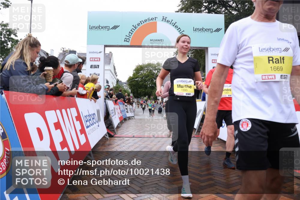 30.08.2026 - Blankeneser Heldenlauf Lena Gebhardt http://msf.ph/oto/10021438 30.08.2026 09:49:51 Ziel 1201, 1268, 1269, 1270, 1593, 1601, 1602, 1668, 1669 meine-sportfotos.de
