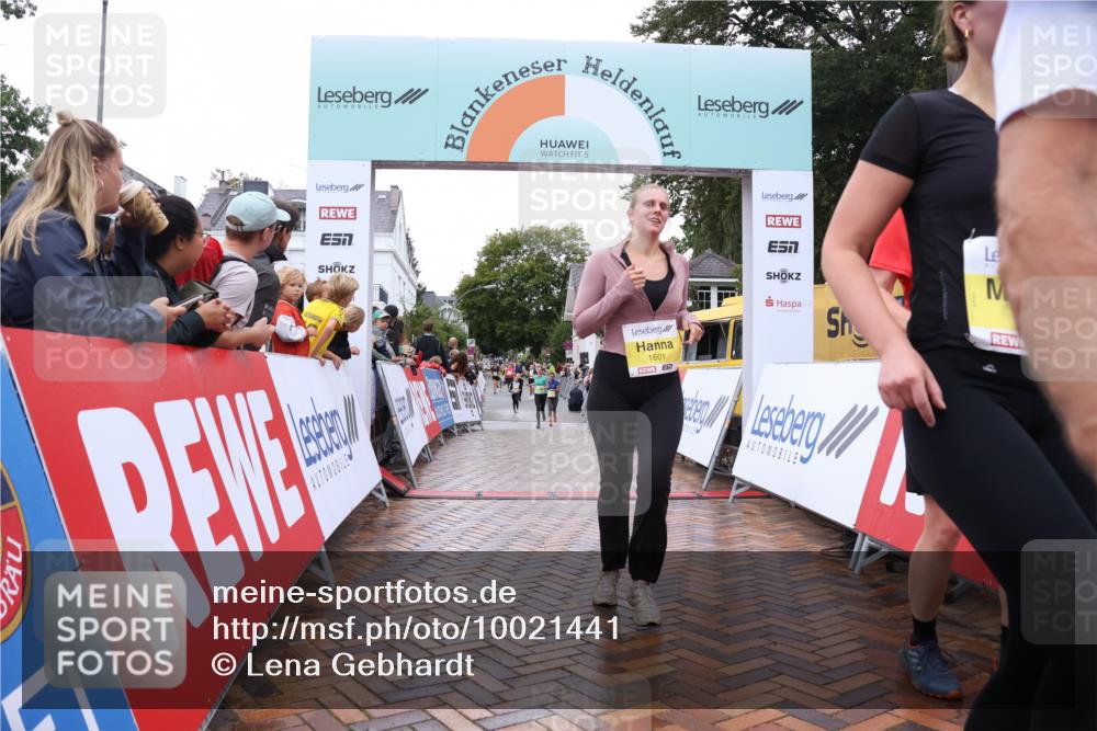 30.08.2026 - Blankeneser Heldenlauf Lena Gebhardt http://msf.ph/oto/10021441 30.08.2026 09:49:51 Ziel 1201, 1268, 1269, 1270, 1593, 1601, 1602, 1668, 1669 meine-sportfotos.de