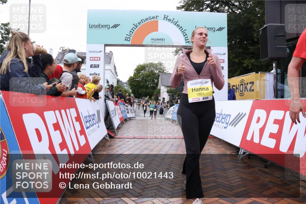 30.08.2026 - Blankeneser Heldenlauf Lena Gebhardt http://msf.ph/oto/10021443 30.08.2026 09:49:52 Ziel 1201, 1268, 1269, 1270, 1593, 1601, 1602, 1668, 1669 meine-sportfotos.de