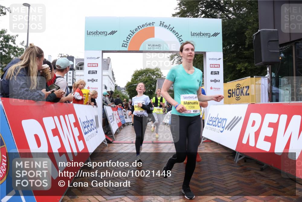 30.08.2026 - Blankeneser Heldenlauf Lena Gebhardt http://msf.ph/oto/10021448 30.08.2026 09:49:59 Ziel 1208, 1358, 1366, 1430, 1433, 1444, 1480, 1614 meine-sportfotos.de