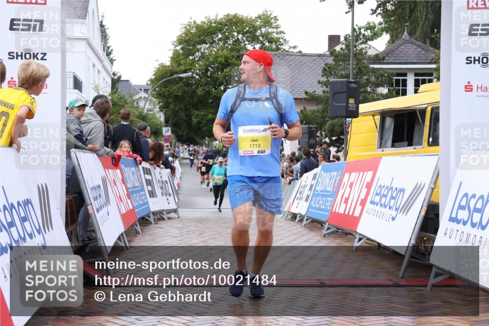 30.08.2026 - Blankeneser Heldenlauf Lena Gebhardt http://msf.ph/oto/10021484 30.08.2026 09:50:08 Ziel 1208, 1430, 1444, 1445, 1480, 1713, 1714 meine-sportfotos.de