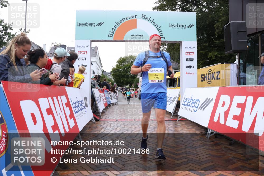 30.08.2026 - Blankeneser Heldenlauf Lena Gebhardt http://msf.ph/oto/10021486 30.08.2026 09:50:09 Ziel 1208, 1430, 1444, 1445, 1480, 1713, 1714 meine-sportfotos.de