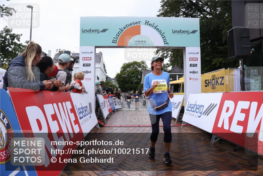 30.08.2026 - Blankeneser Heldenlauf Lena Gebhardt http://msf.ph/oto/10021517 30.08.2026 09:50:25 Ziel 1032, 1297, 1298, 1453, 1454, 1701 meine-sportfotos.de