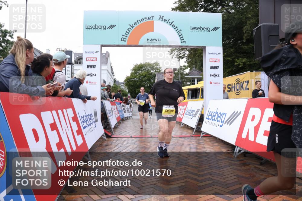 30.08.2026 - Blankeneser Heldenlauf Lena Gebhardt http://msf.ph/oto/10021570 30.08.2026 09:50:44 Ziel 1040, 1090, 1214, 1342, 1450, 1551 meine-sportfotos.de