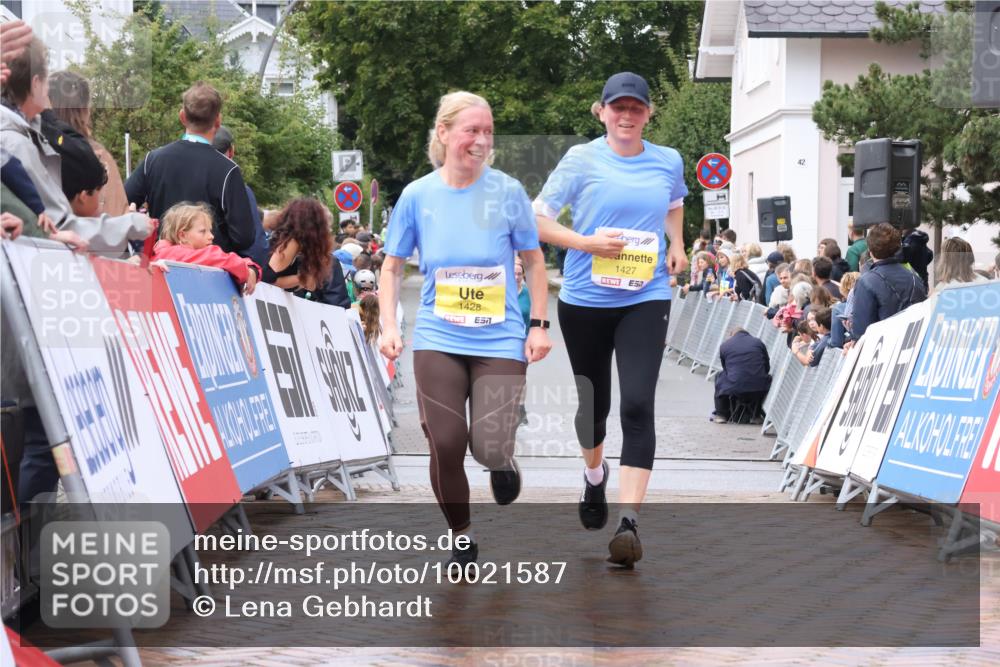 30.08.2026 - Blankeneser Heldenlauf Lena Gebhardt http://msf.ph/oto/10021587 30.08.2026 09:50:48 Ziel 1090, 1214, 1342, 1427, 1428, 1551 meine-sportfotos.de