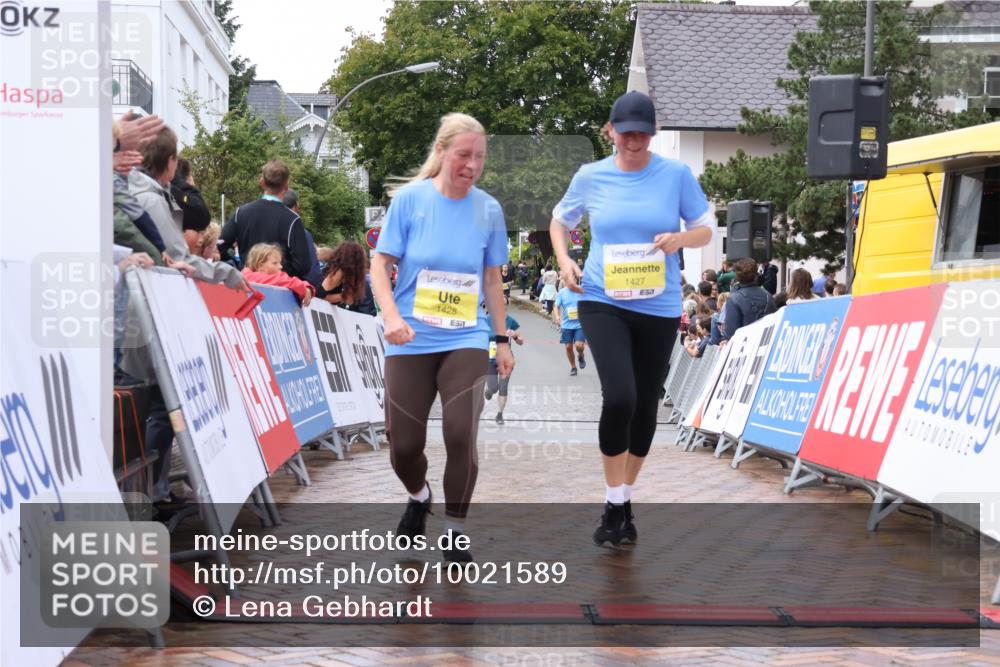 30.08.2026 - Blankeneser Heldenlauf Lena Gebhardt http://msf.ph/oto/10021589 30.08.2026 09:50:49 Ziel 1090, 1214, 1342, 1427, 1428 meine-sportfotos.de