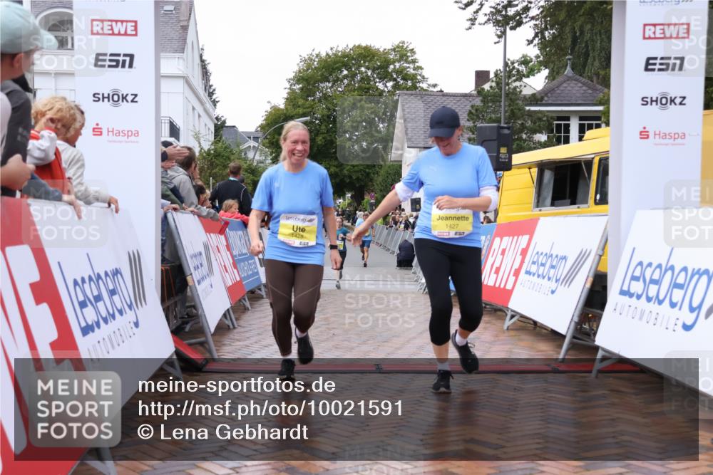 30.08.2026 - Blankeneser Heldenlauf Lena Gebhardt http://msf.ph/oto/10021591 30.08.2026 09:50:50 Ziel 1214, 1342, 1427, 1428 meine-sportfotos.de