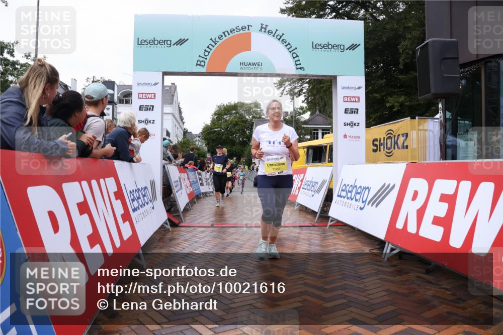 30.08.2026 - Blankeneser Heldenlauf Lena Gebhardt http://msf.ph/oto/10021616 30.08.2026 09:51:07 Ziel 1088, 1458, 1469, 1583, 1779 meine-sportfotos.de