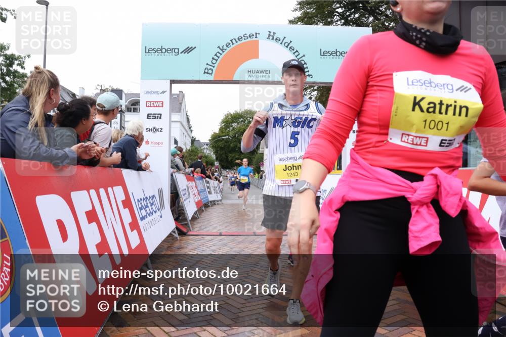 30.08.2026 - Blankeneser Heldenlauf Lena Gebhardt http://msf.ph/oto/10021664 30.08.2026 09:51:19 Ziel 1001, 1243, 1244, 1264, 1401, 1473, 1490, 1786, 1787 meine-sportfotos.de
