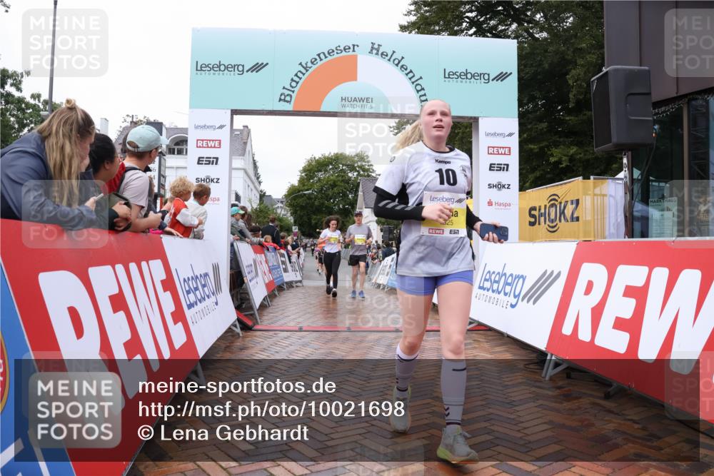 30.08.2026 - Blankeneser Heldenlauf Lena Gebhardt http://msf.ph/oto/10021698 30.08.2026 09:51:33 Ziel 1008, 1009, 1259, 1325, 1441, 1719, 1721, 1768 meine-sportfotos.de