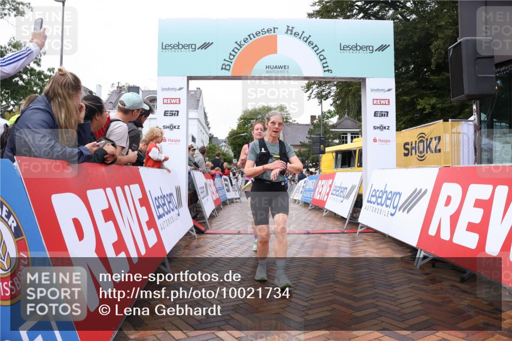 30.08.2026 - Blankeneser Heldenlauf Lena Gebhardt http://msf.ph/oto/10021734 30.08.2026 09:51:43 Ziel 1008, 1009, 1031, 1146, 1154, 1441, 1711, 1768 meine-sportfotos.de