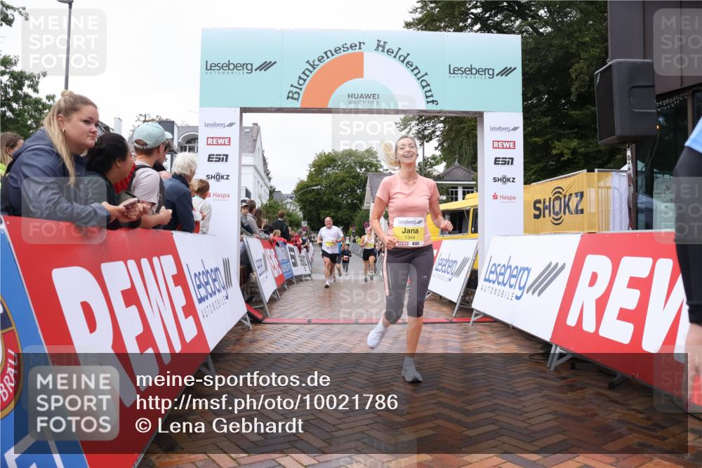 30.08.2026 - Blankeneser Heldenlauf Lena Gebhardt http://msf.ph/oto/10021786 30.08.2026 09:52:09 Ziel 1156, 1344, 1504, 1621, 1638, 1733 meine-sportfotos.de