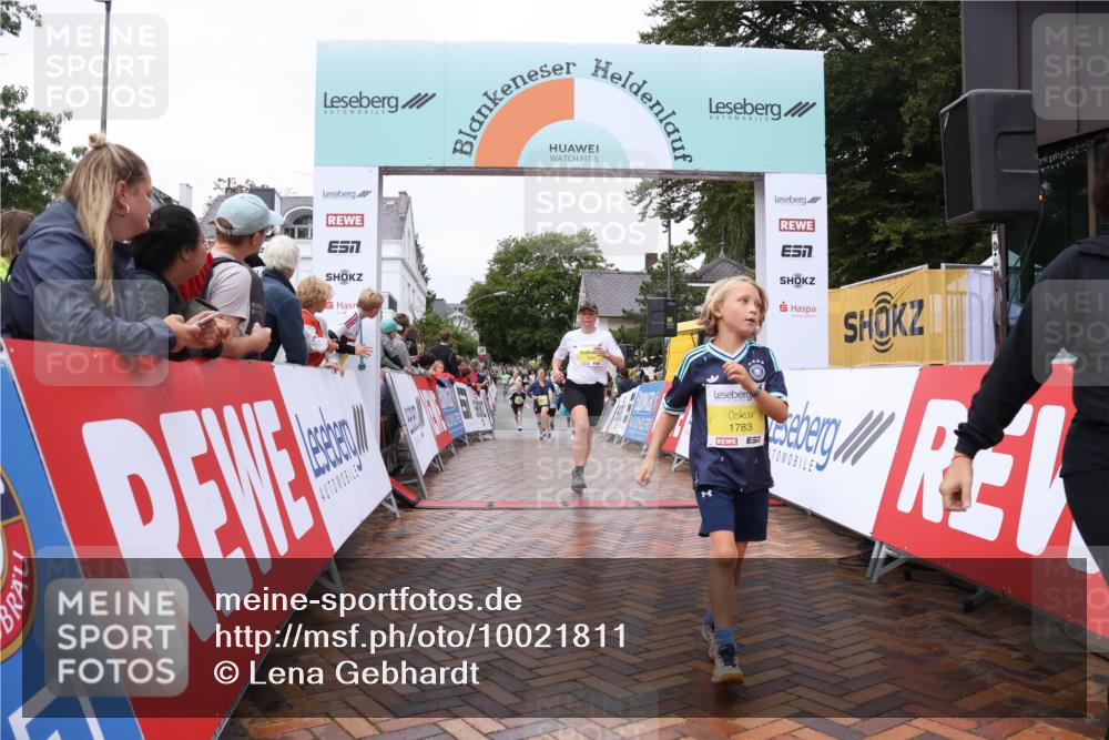 30.08.2026 - Blankeneser Heldenlauf Lena Gebhardt http://msf.ph/oto/10021811 30.08.2026 09:52:18 Ziel 1496, 1504, 1580, 1638, 1688, 1733, 1783, 3572 meine-sportfotos.de