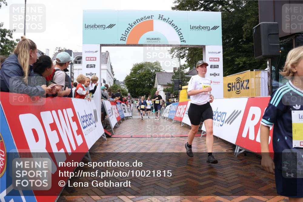30.08.2026 - Blankeneser Heldenlauf Lena Gebhardt http://msf.ph/oto/10021815 30.08.2026 09:52:20 Ziel 1050, 1059, 1496, 1502, 1580, 1638, 1688, 1783, 3572 meine-sportfotos.de
