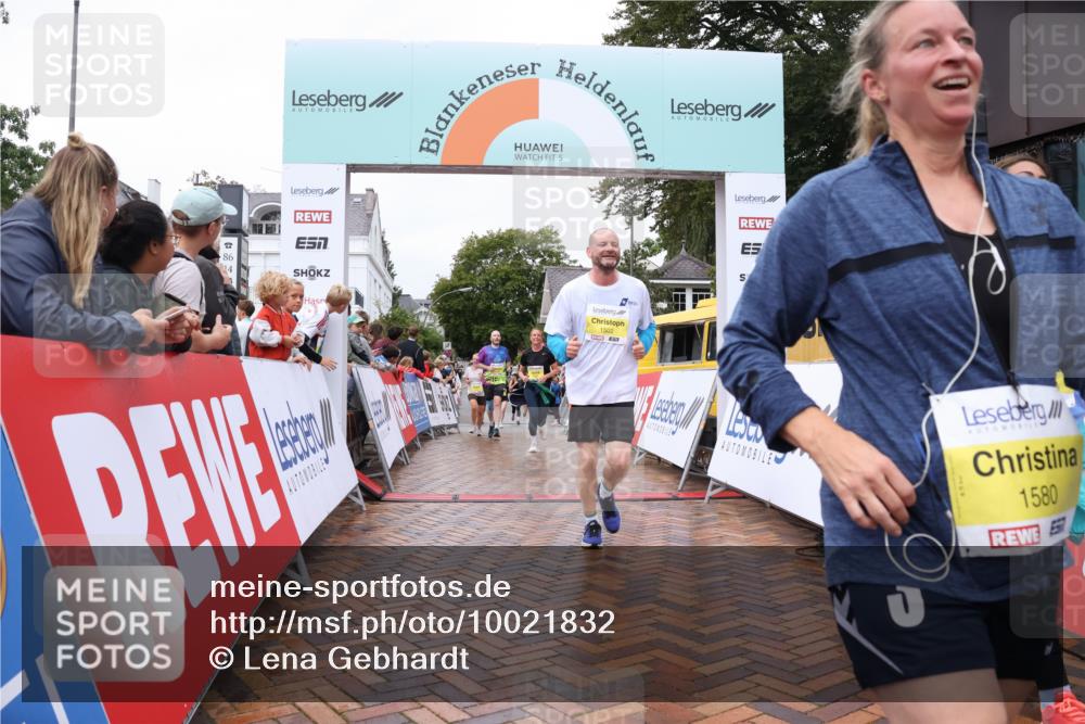 30.08.2026 - Blankeneser Heldenlauf Lena Gebhardt http://msf.ph/oto/10021832 30.08.2026 09:52:25 Ziel 1049, 1050, 1059, 1348, 1496, 1502, 1514, 1580, 1688 meine-sportfotos.de