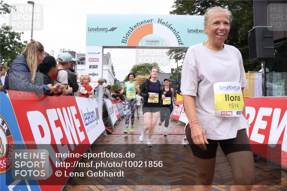 30.08.2026 - Blankeneser Heldenlauf Lena Gebhardt http://msf.ph/oto/10021856 30.08.2026 09:52:32 Ziel 1049, 1070, 1198, 1348, 1396, 1502, 1514, 1780, 1789 meine-sportfotos.de