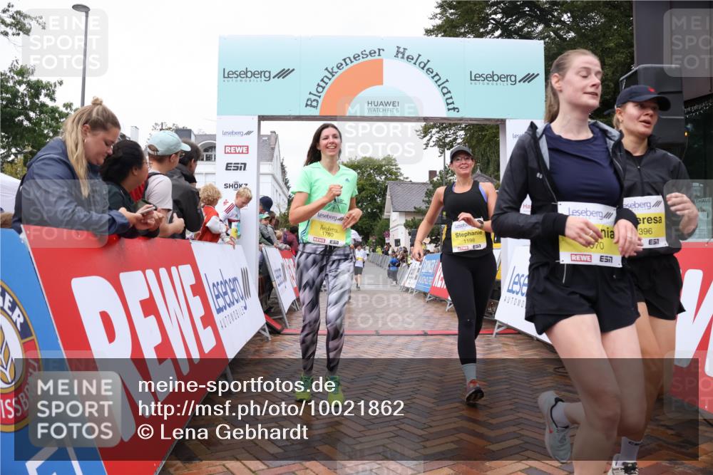 30.08.2026 - Blankeneser Heldenlauf Lena Gebhardt http://msf.ph/oto/10021862 30.08.2026 09:52:33 Ziel 1049, 1070, 1198, 1348, 1396, 1514, 1780, 1789 meine-sportfotos.de