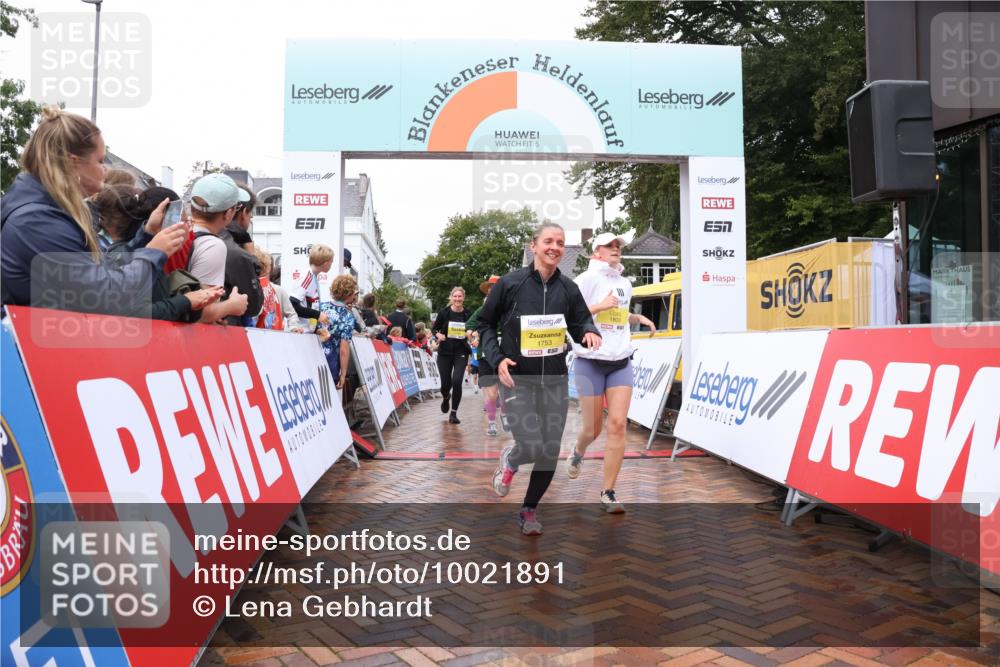 30.08.2026 - Blankeneser Heldenlauf Lena Gebhardt http://msf.ph/oto/10021891 30.08.2026 09:52:45 Ziel 1194, 1573, 1670, 1671, 1673, 1742, 1753, 1803 meine-sportfotos.de
