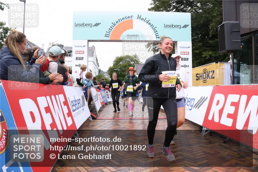 30.08.2026 - Blankeneser Heldenlauf Lena Gebhardt http://msf.ph/oto/10021892 30.08.2026 09:52:45 Ziel 1194, 1573, 1670, 1671, 1673, 1742, 1753, 1803 meine-sportfotos.de