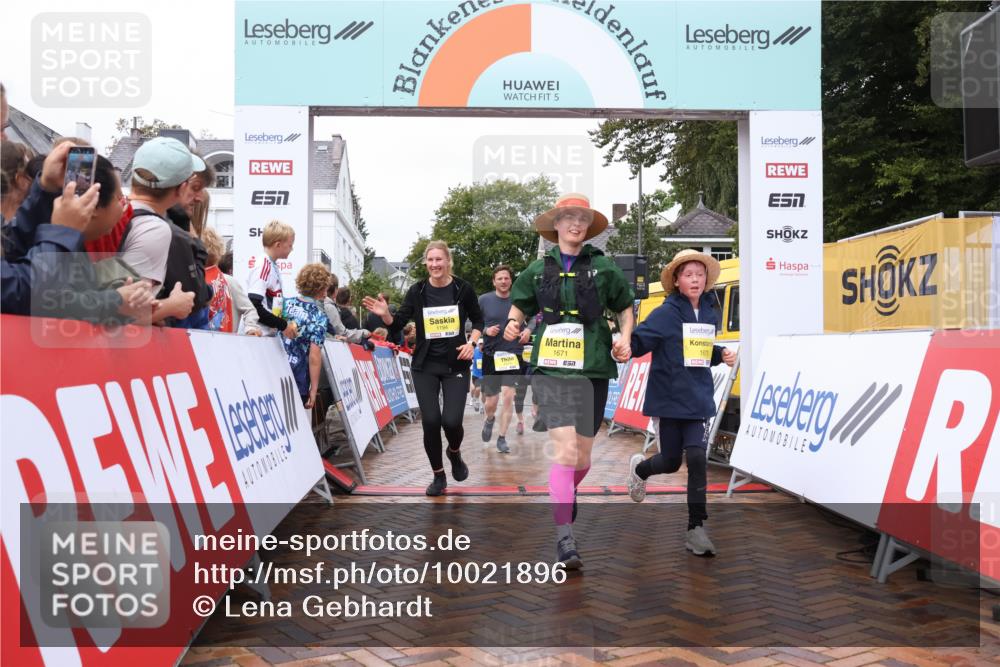 30.08.2026 - Blankeneser Heldenlauf Lena Gebhardt http://msf.ph/oto/10021896 30.08.2026 09:52:46 Ziel 1194, 1573, 1670, 1671, 1673, 1742, 1753, 1803 meine-sportfotos.de