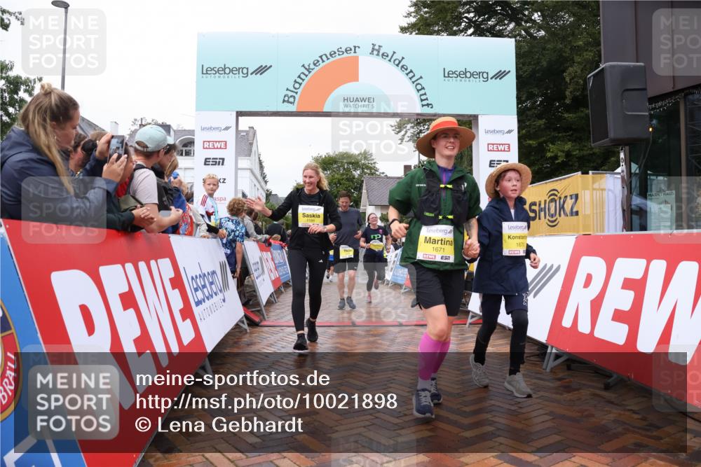 30.08.2026 - Blankeneser Heldenlauf Lena Gebhardt http://msf.ph/oto/10021898 30.08.2026 09:52:47 Ziel 1194, 1333, 1573, 1670, 1671, 1742, 1753, 1803 meine-sportfotos.de