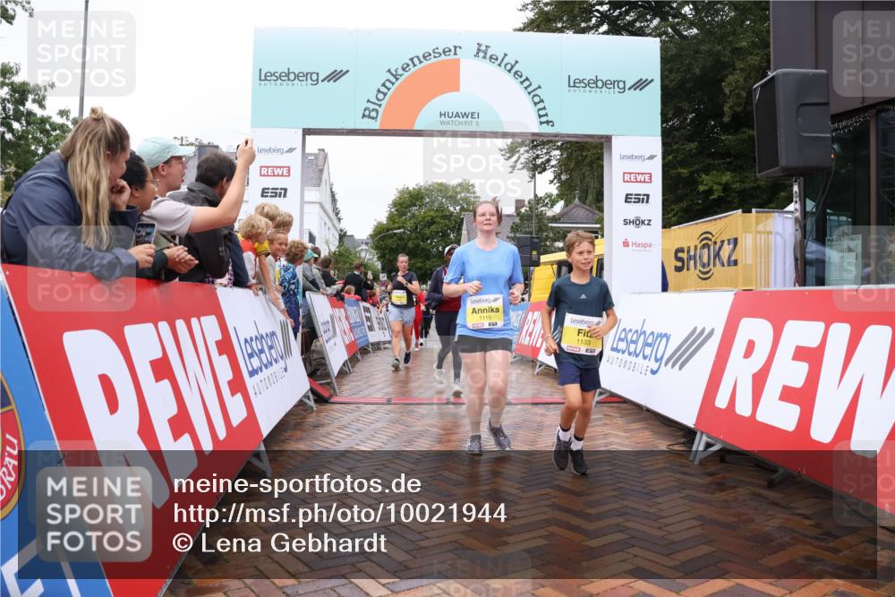 30.08.2026 - Blankeneser Heldenlauf Lena Gebhardt http://msf.ph/oto/10021944 30.08.2026 09:53:07 Ziel 1079, 1115, 1133, 1167, 1189, 1215, 1324, 1698 meine-sportfotos.de