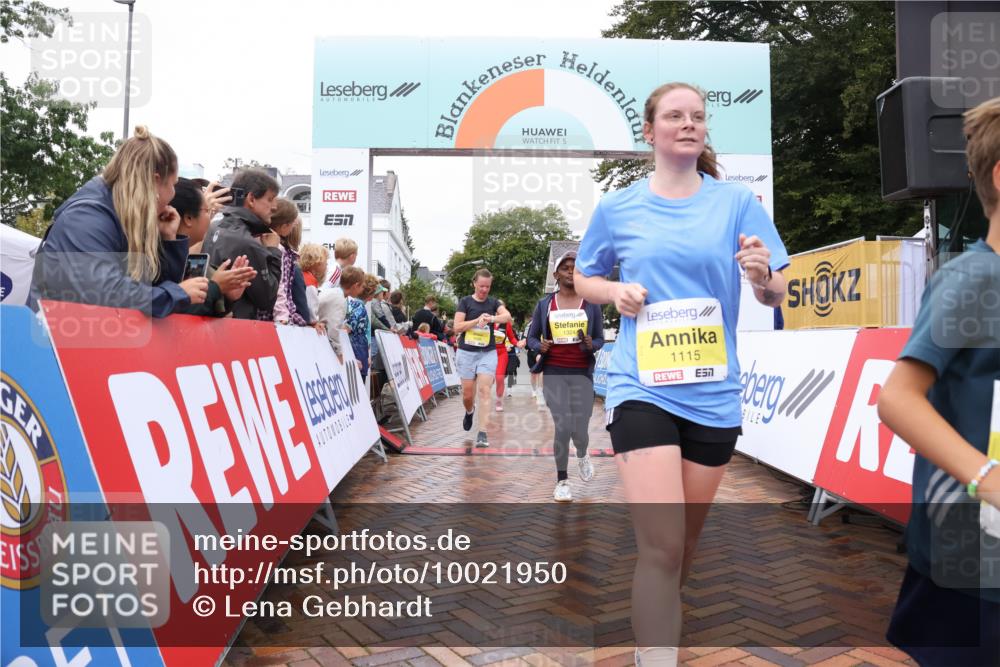 30.08.2026 - Blankeneser Heldenlauf Lena Gebhardt http://msf.ph/oto/10021950 30.08.2026 09:53:08 Ziel 1079, 1115, 1133, 1167, 1189, 1215, 1324, 1698 meine-sportfotos.de