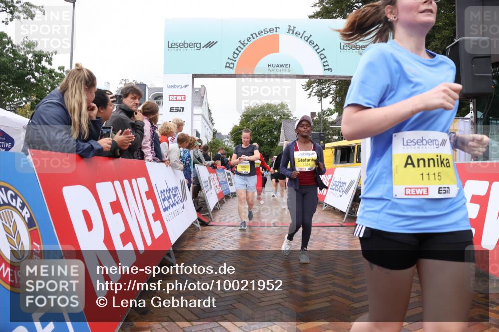 30.08.2026 - Blankeneser Heldenlauf Lena Gebhardt http://msf.ph/oto/10021952 30.08.2026 09:53:09 Ziel 1079, 1115, 1133, 1167, 1189, 1215, 1324, 1698 meine-sportfotos.de