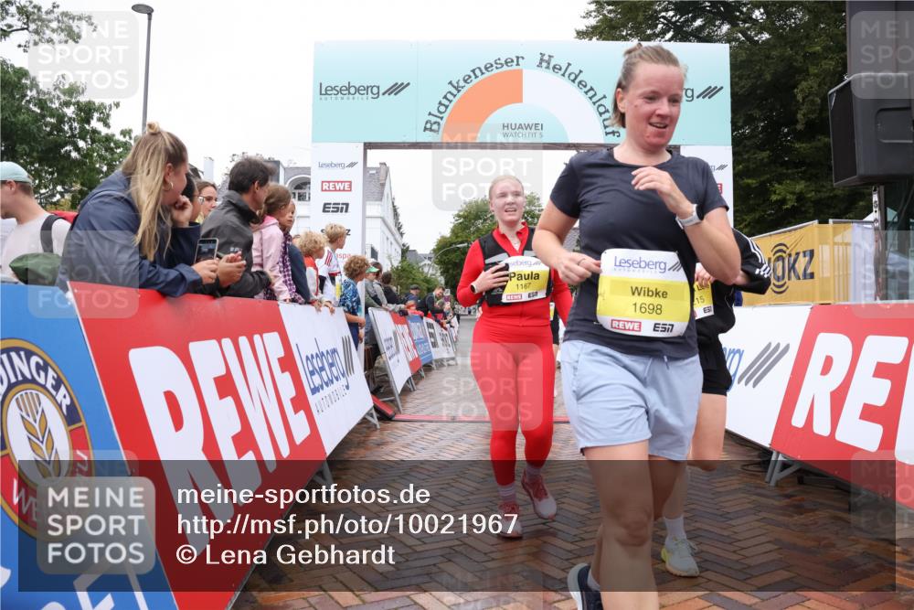 30.08.2026 - Blankeneser Heldenlauf Lena Gebhardt http://msf.ph/oto/10021967 30.08.2026 09:53:11 Ziel 1079, 1115, 1133, 1167, 1189, 1215, 1324, 1698, 1748 meine-sportfotos.de