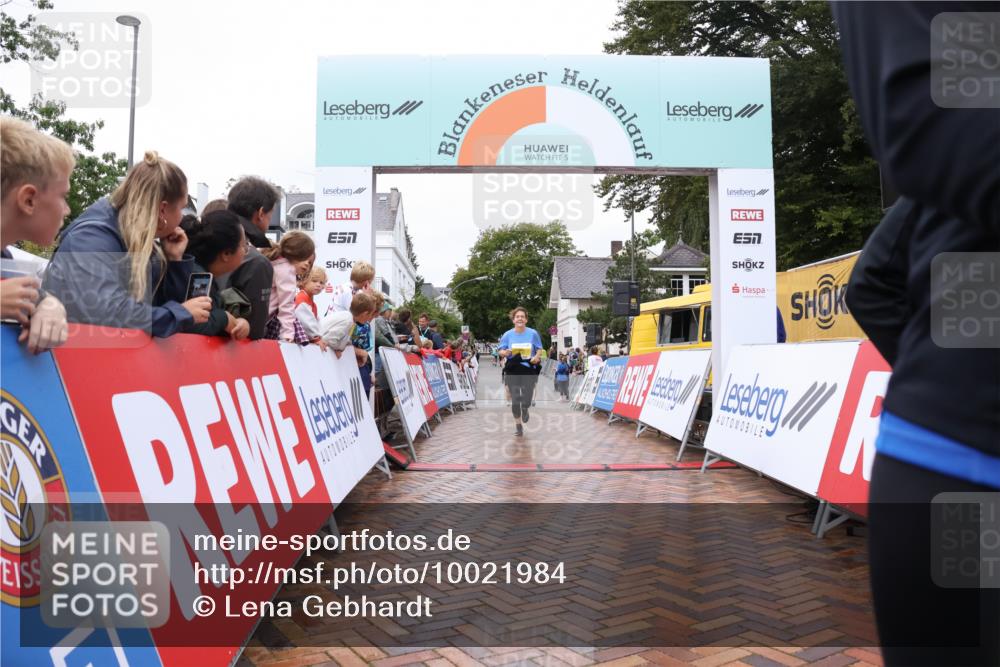 30.08.2026 - Blankeneser Heldenlauf Lena Gebhardt http://msf.ph/oto/10021984 30.08.2026 09:53:14 Ziel 1079, 1115, 1133, 1167, 1189, 1215, 1324, 1698, 1748 meine-sportfotos.de
