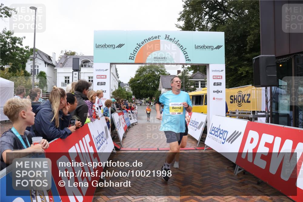 30.08.2026 - Blankeneser Heldenlauf Lena Gebhardt http://msf.ph/oto/10021998 30.08.2026 09:53:29 Ziel 1227, 1257, 1552, 1749 meine-sportfotos.de