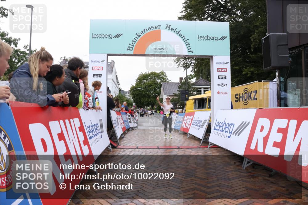 30.08.2026 - Blankeneser Heldenlauf Lena Gebhardt http://msf.ph/oto/10022092 30.08.2026 09:54:29 Ziel 1217, 1387 meine-sportfotos.de