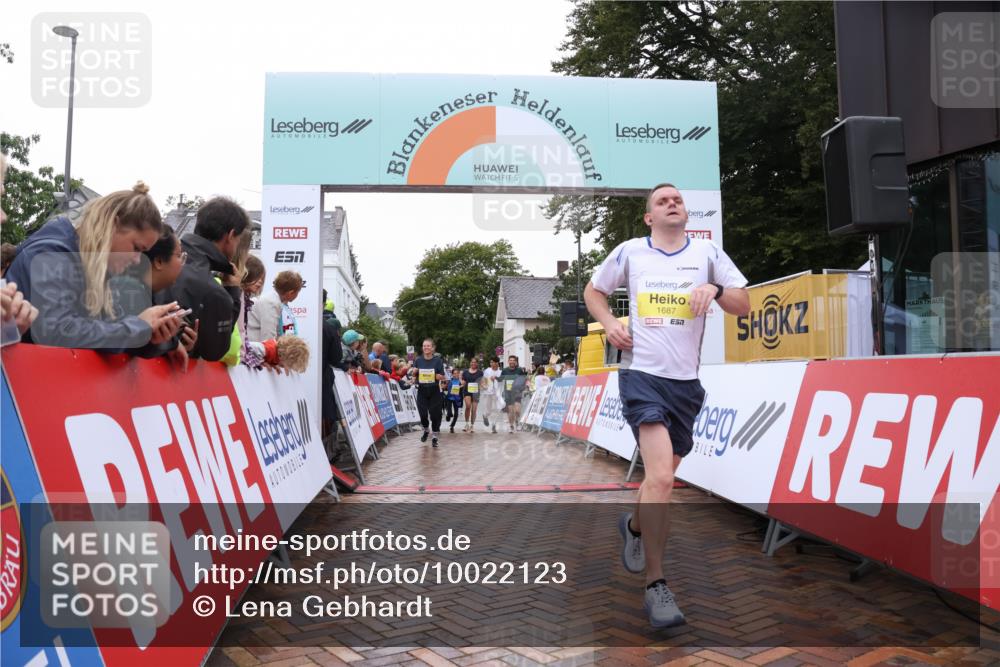 30.08.2026 - Blankeneser Heldenlauf Lena Gebhardt http://msf.ph/oto/10022123 30.08.2026 09:54:41 Ziel 1223, 1463, 1464, 1465, 1466, 1467, 1687 meine-sportfotos.de