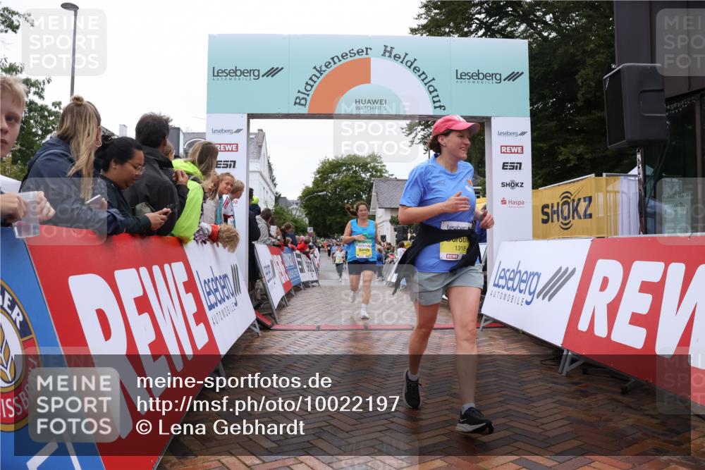 30.08.2026 - Blankeneser Heldenlauf Lena Gebhardt http://msf.ph/oto/10022197 30.08.2026 09:54:59 Ziel 1240, 1318, 1477, 1622 meine-sportfotos.de