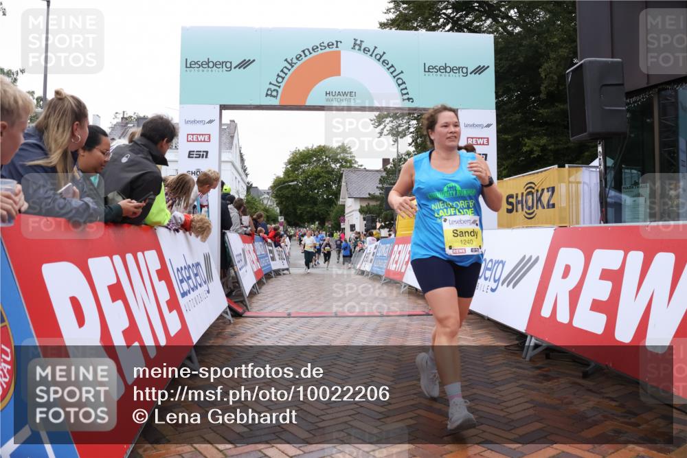 30.08.2026 - Blankeneser Heldenlauf Lena Gebhardt http://msf.ph/oto/10022206 30.08.2026 09:55:01 Ziel 1240, 1318, 1477, 1622 meine-sportfotos.de