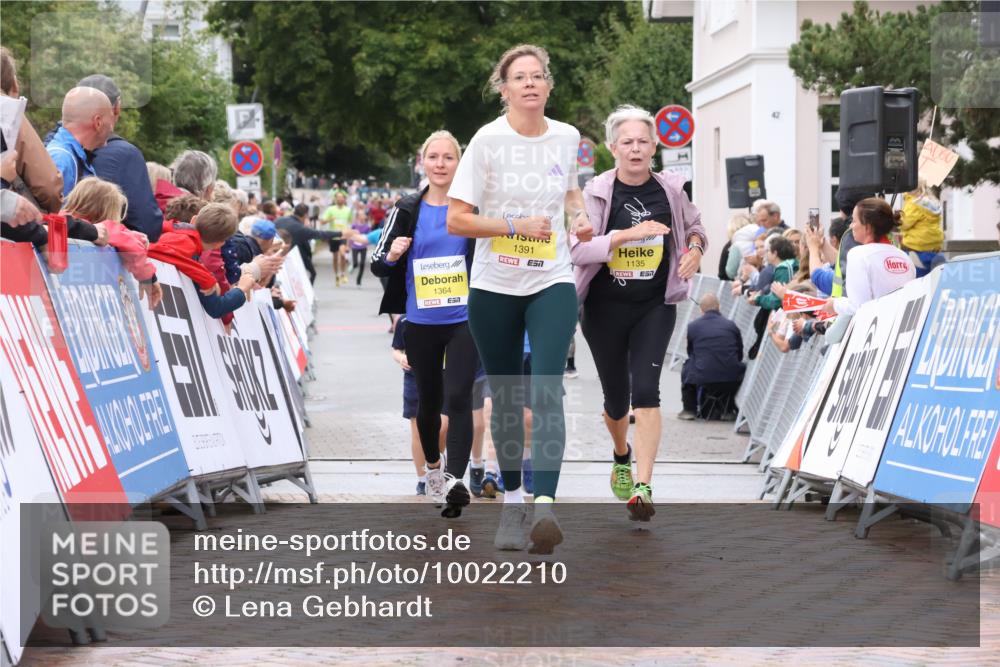 30.08.2026 - Blankeneser Heldenlauf Lena Gebhardt http://msf.ph/oto/10022210 30.08.2026 09:55:04 Ziel 1135, 1240, 1318, 1364, 1391, 1477 meine-sportfotos.de