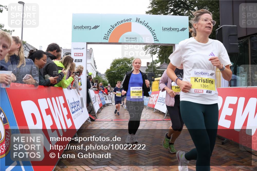 30.08.2026 - Blankeneser Heldenlauf Lena Gebhardt http://msf.ph/oto/10022222 30.08.2026 09:55:09 Ziel 1067, 1068, 1069, 1135, 1222, 1364, 1391, 1446 meine-sportfotos.de