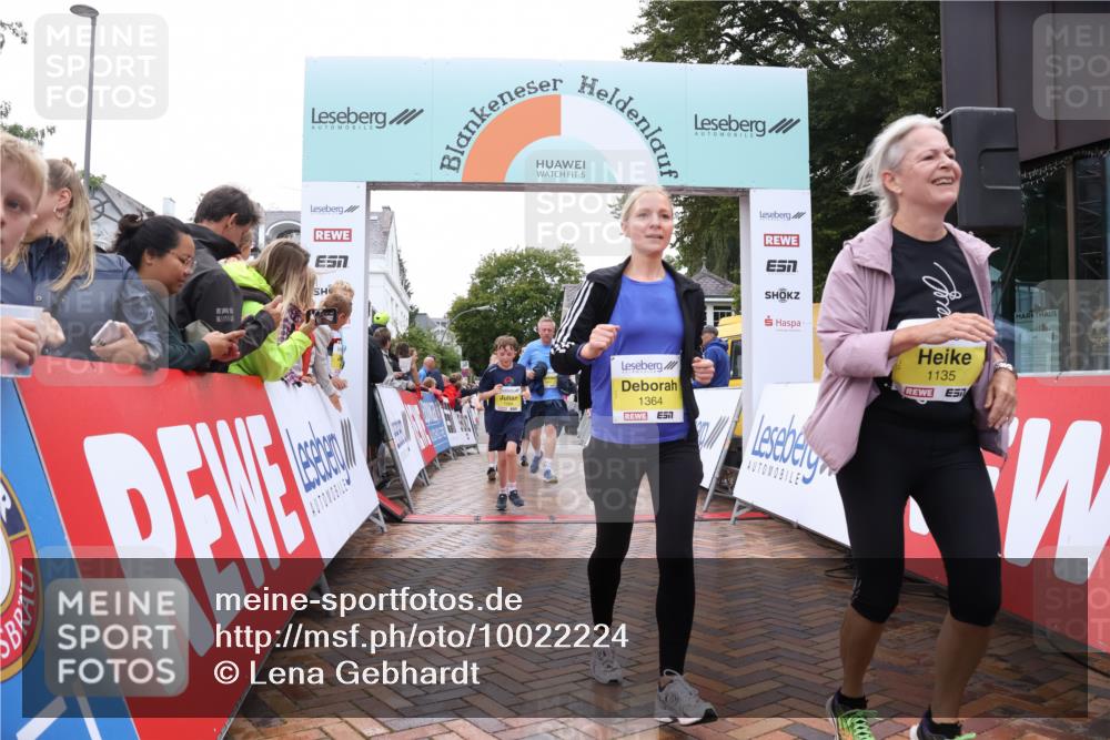 30.08.2026 - Blankeneser Heldenlauf Lena Gebhardt http://msf.ph/oto/10022224 30.08.2026 09:55:09 Ziel 1067, 1068, 1069, 1135, 1222, 1364, 1391, 1446 meine-sportfotos.de