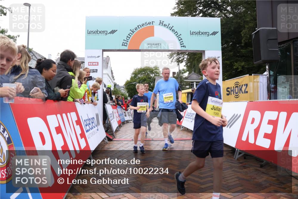 30.08.2026 - Blankeneser Heldenlauf Lena Gebhardt http://msf.ph/oto/10022234 30.08.2026 09:55:11 Ziel 1067, 1068, 1069, 1135, 1222, 1364, 1391, 1446 meine-sportfotos.de