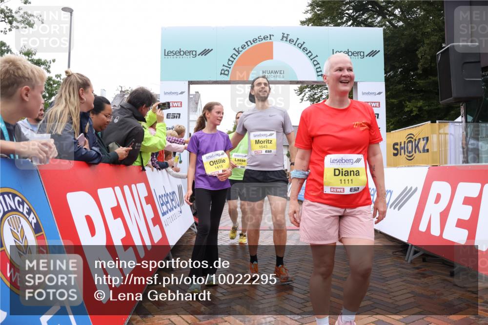 30.08.2026 - Blankeneser Heldenlauf Lena Gebhardt http://msf.ph/oto/10022295 30.08.2026 09:55:27 Ziel 1013, 1111, 1157, 1290, 1343, 1352, 1415, 1472, 1482, 1543, 1712 meine-sportfotos.de