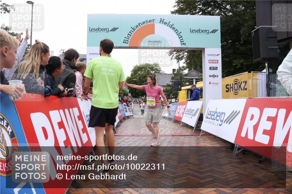 30.08.2026 - Blankeneser Heldenlauf Lena Gebhardt http://msf.ph/oto/10022311 30.08.2026 09:55:32 Ziel 1013, 1343, 1399, 1415, 1482, 1543 meine-sportfotos.de