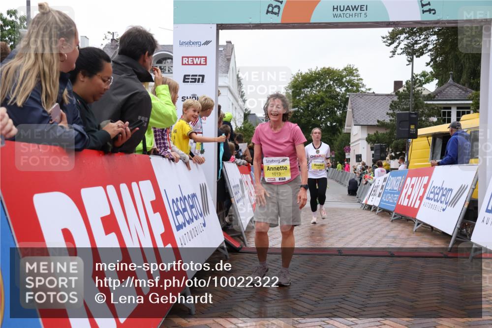 30.08.2026 - Blankeneser Heldenlauf Lena Gebhardt http://msf.ph/oto/10022322 30.08.2026 09:55:37 Ziel 1013, 1399, 1482, 1489 meine-sportfotos.de