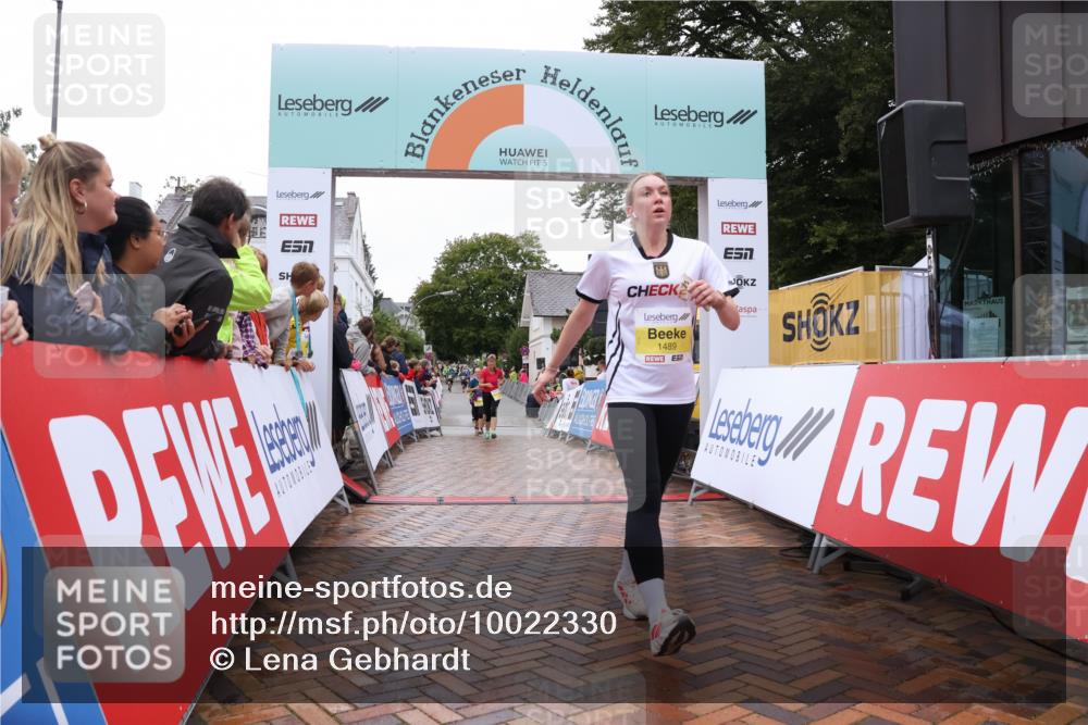 30.08.2026 - Blankeneser Heldenlauf Lena Gebhardt http://msf.ph/oto/10022330 30.08.2026 09:55:40 Ziel 1043, 1399, 1489 meine-sportfotos.de