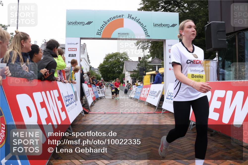 30.08.2026 - Blankeneser Heldenlauf Lena Gebhardt http://msf.ph/oto/10022335 30.08.2026 09:55:41 Ziel 1043, 1399, 1489, 1761 meine-sportfotos.de