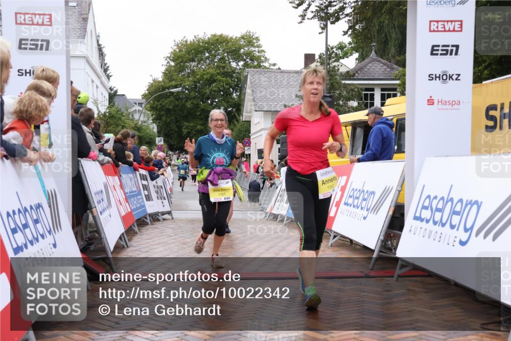30.08.2026 - Blankeneser Heldenlauf Lena Gebhardt http://msf.ph/oto/10022342 30.08.2026 09:55:45 Ziel 1043, 1351, 1489, 1761 meine-sportfotos.de