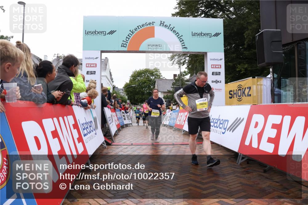 30.08.2026 - Blankeneser Heldenlauf Lena Gebhardt http://msf.ph/oto/10022357 30.08.2026 09:55:51 Ziel 1043, 1077, 1351, 1528, 1532, 1533, 1628, 1642, 1746, 1761 meine-sportfotos.de