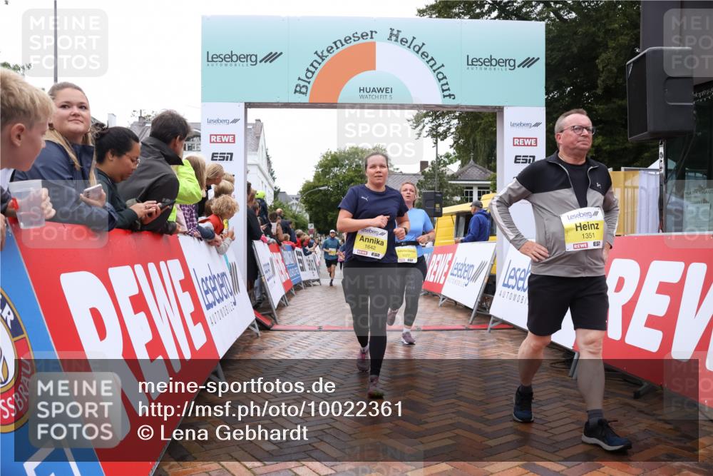 30.08.2026 - Blankeneser Heldenlauf Lena Gebhardt http://msf.ph/oto/10022361 30.08.2026 09:55:52 Ziel 1043, 1077, 1351, 1528, 1532, 1533, 1628, 1642, 1746, 1761 meine-sportfotos.de